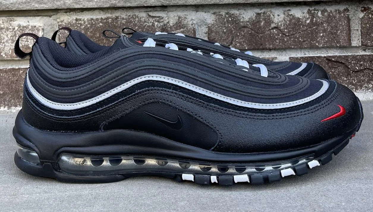 Side of AM 97 Blk .jpg