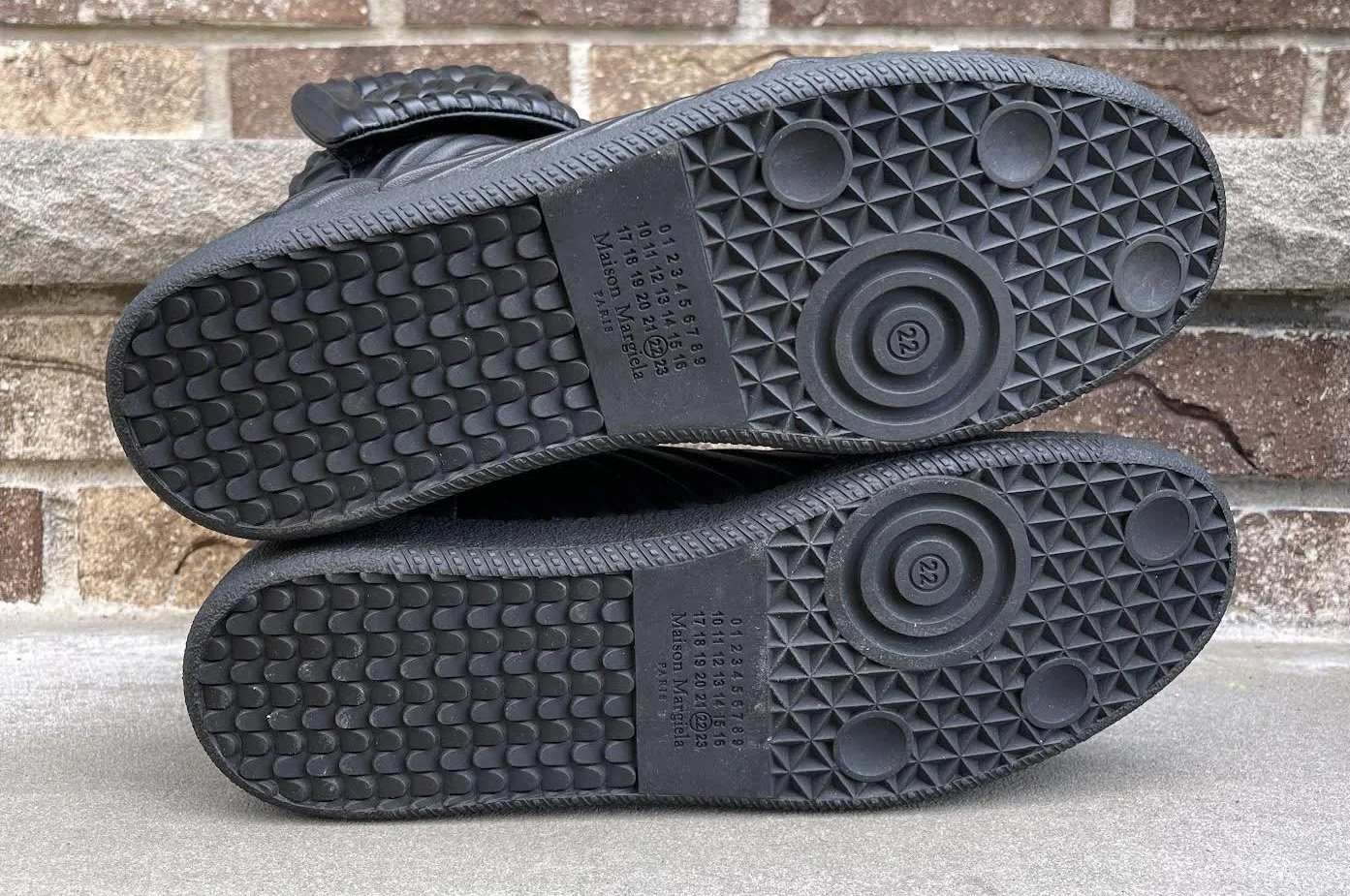 bottom of Future High Black Striped .jpg