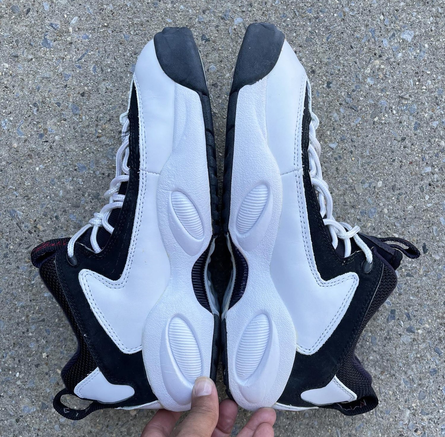 Nike Air Lambaste White / Metallic Silver / Black (Size 11  display picture 3