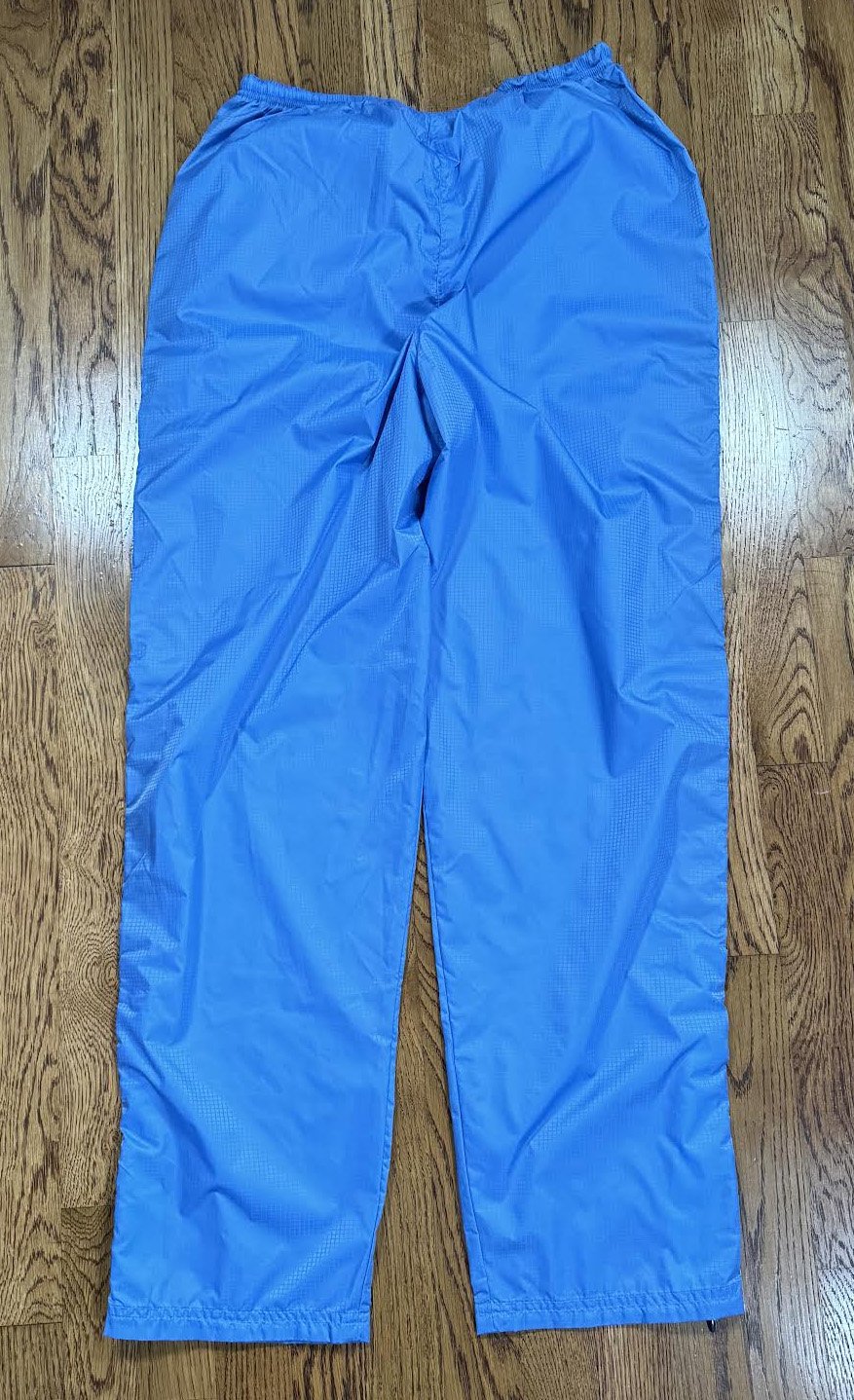 back of Nike Wind pants .jpg