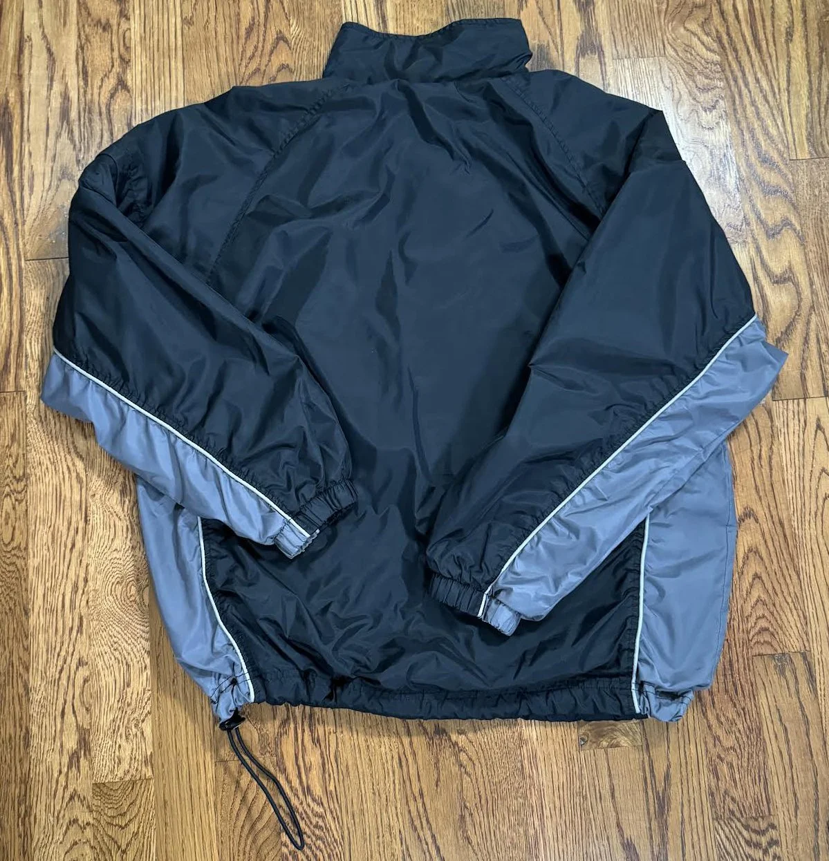 back of Nike windbreaker .jpg