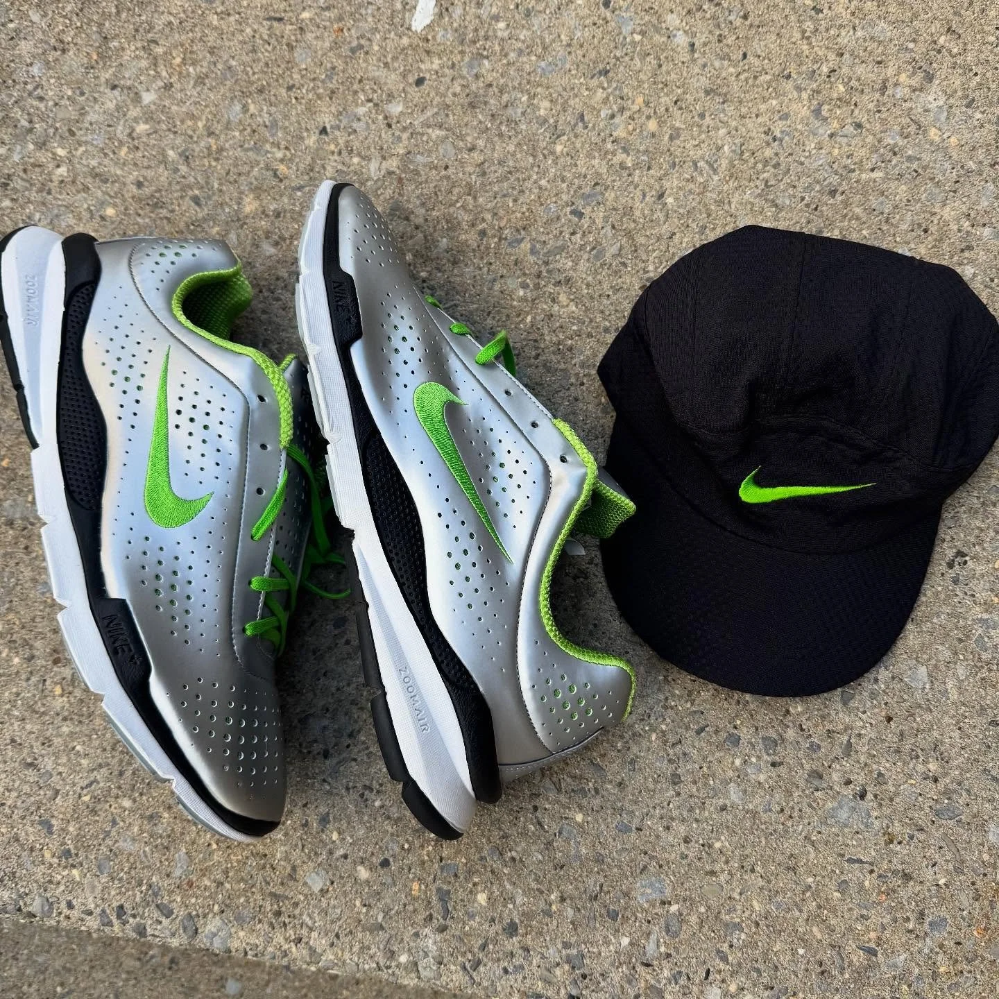 Nike Moire and tailwind hat links are in our story.