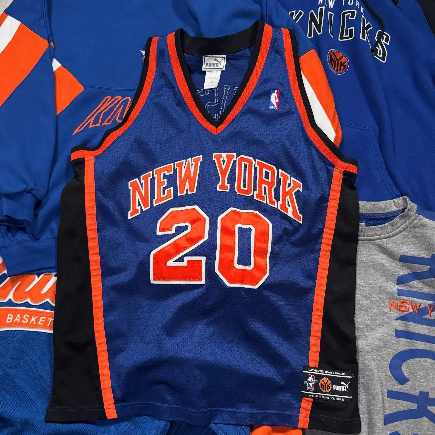 Some more Knicks gear available now