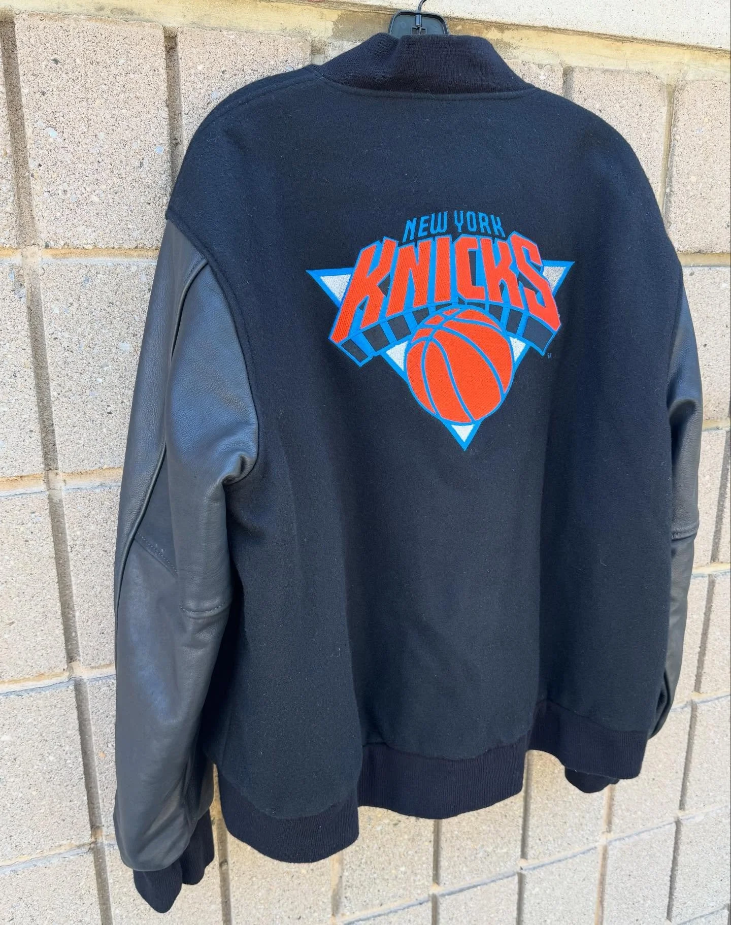 KNICKS ITEMS ARE GOING UP ALL DAY.