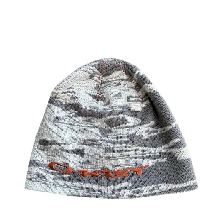 Oakley Sample logo beanie.jpg
