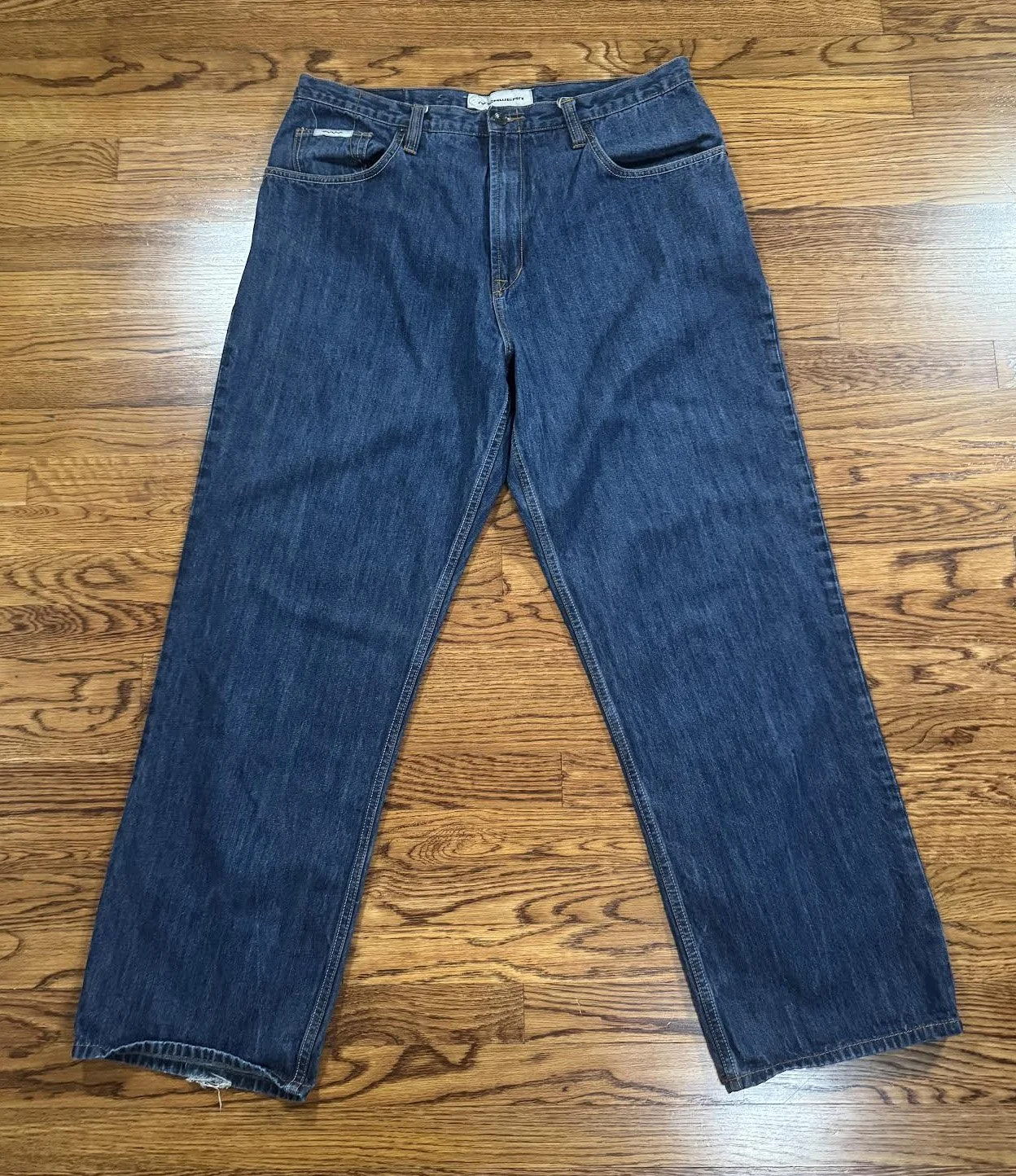 front of Rocawear jeans .jpg