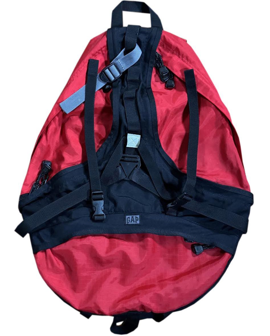 Vintage Gap Tech Red / Black Backpack — RootsBK display picture 1