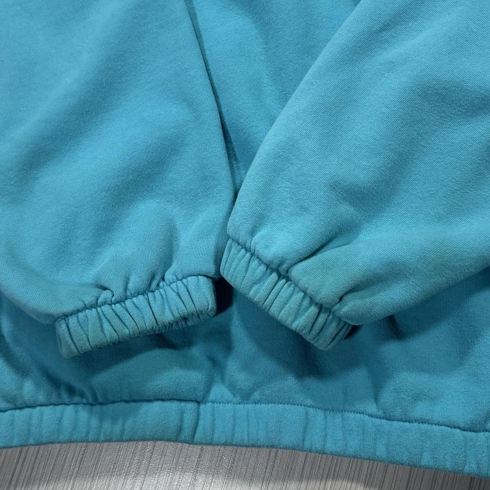 discoloration to sleeves.jpg