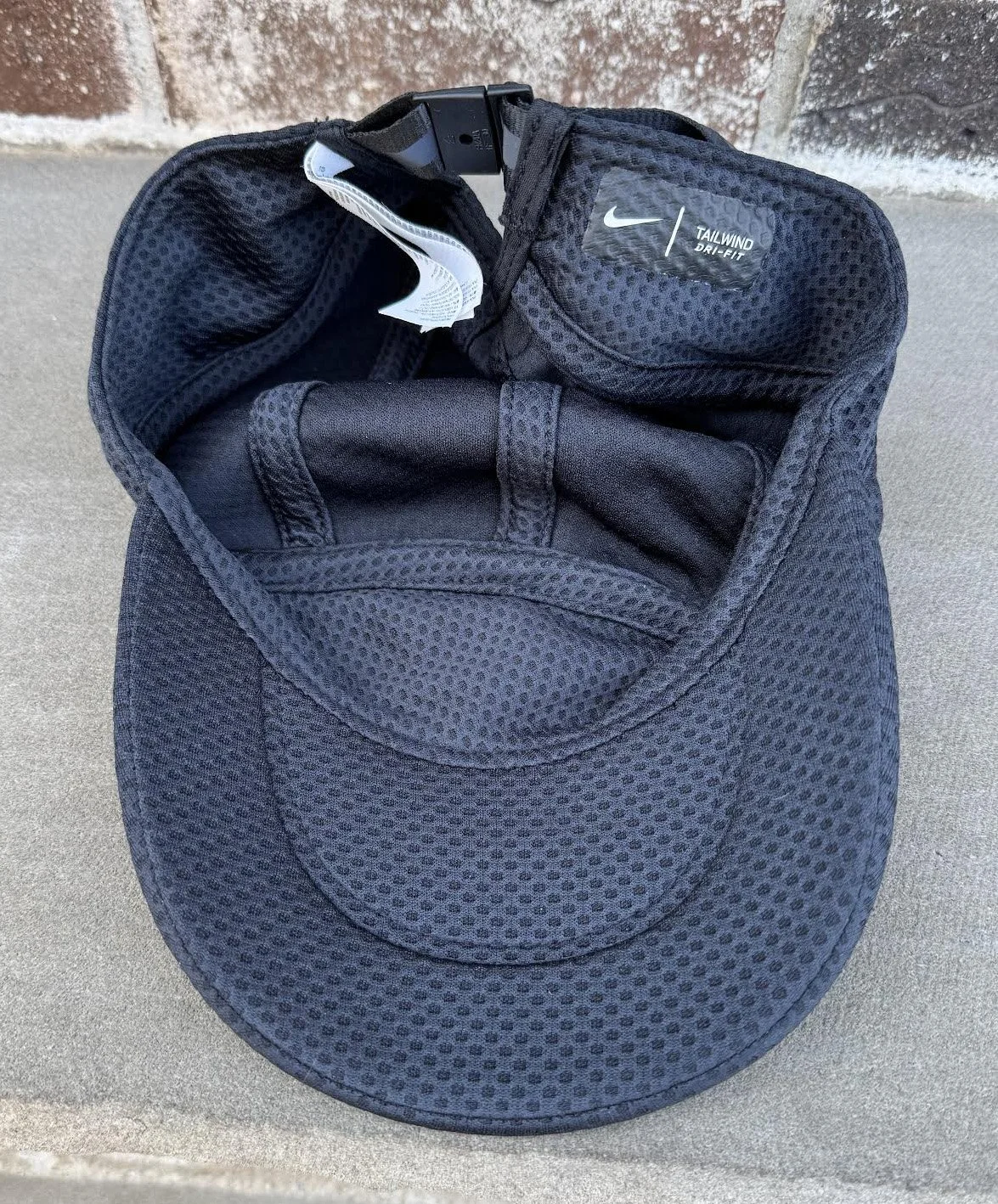 Nike Tailwind tag.jpg