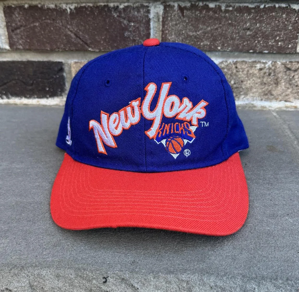 front of Starter New York Knicks cap.jpg