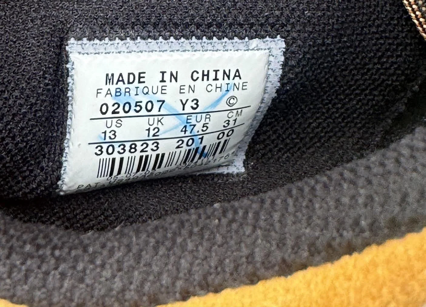 size tag Nike Air ACG Teewinot Wheat : Black.jpg