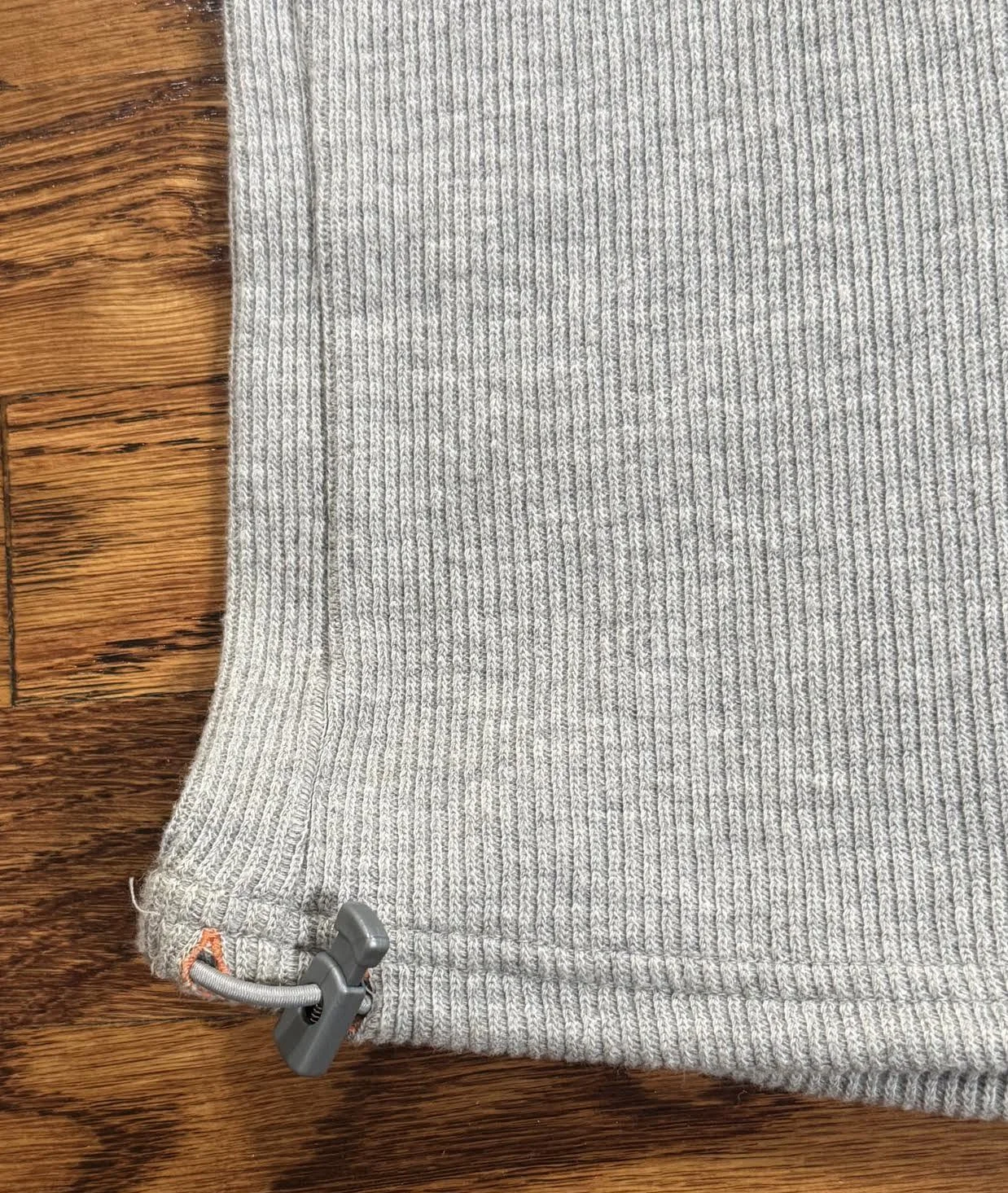 bottom drawcord .jpg