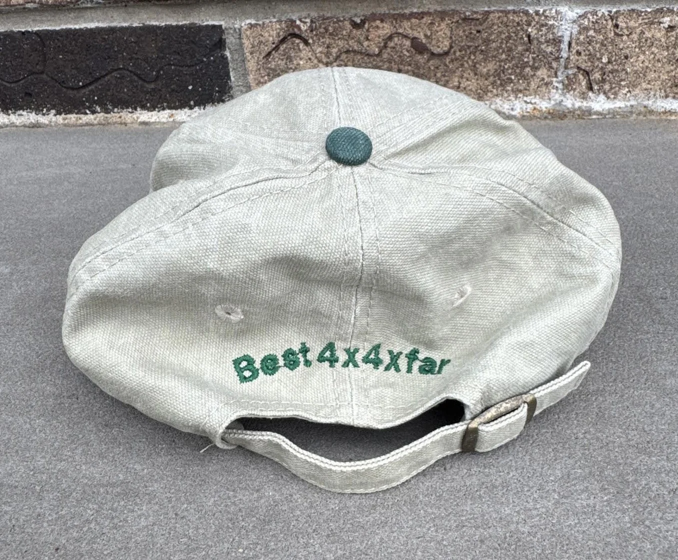 back of Land Rover 4x4xfar hat.jpg
