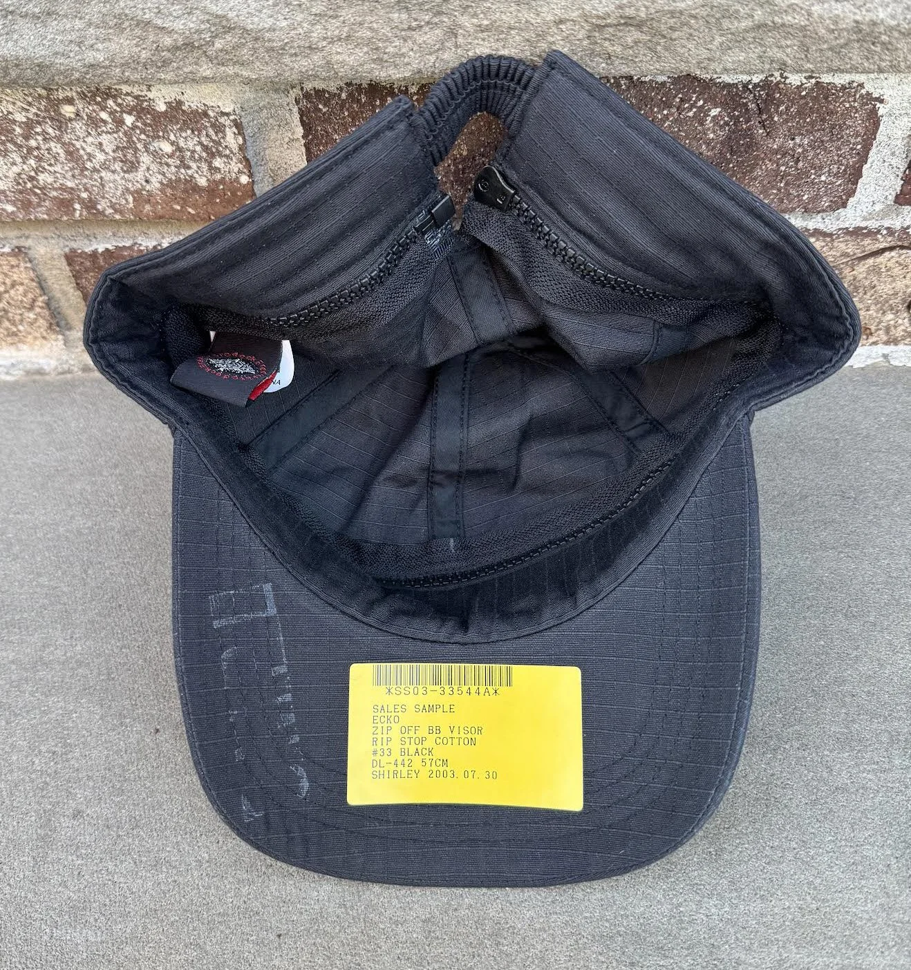 inside of Ecko cap.jpg