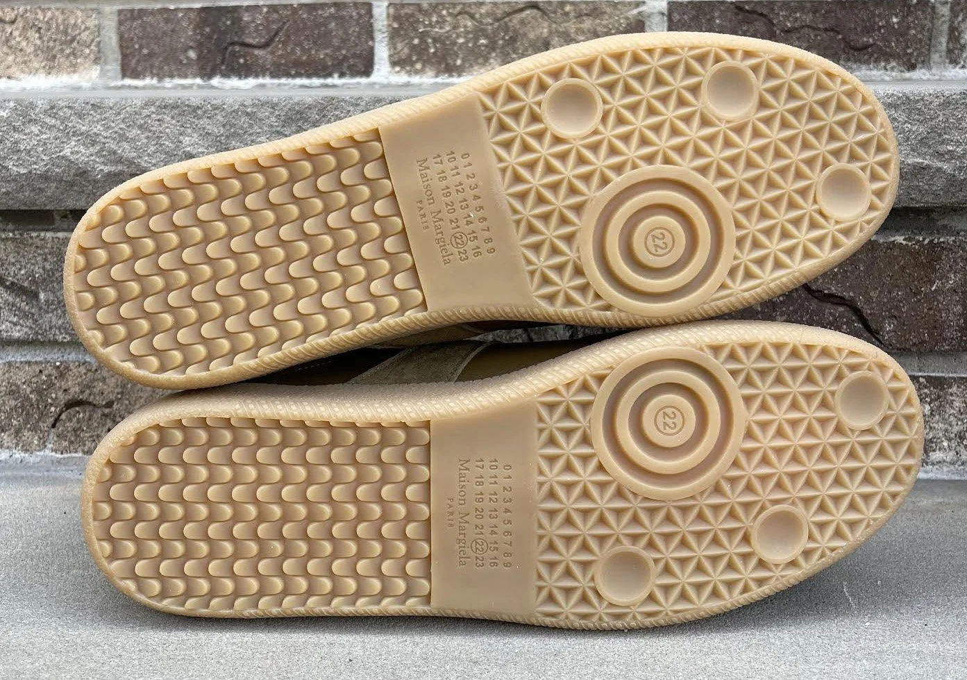 bottom of replica olive .jpg