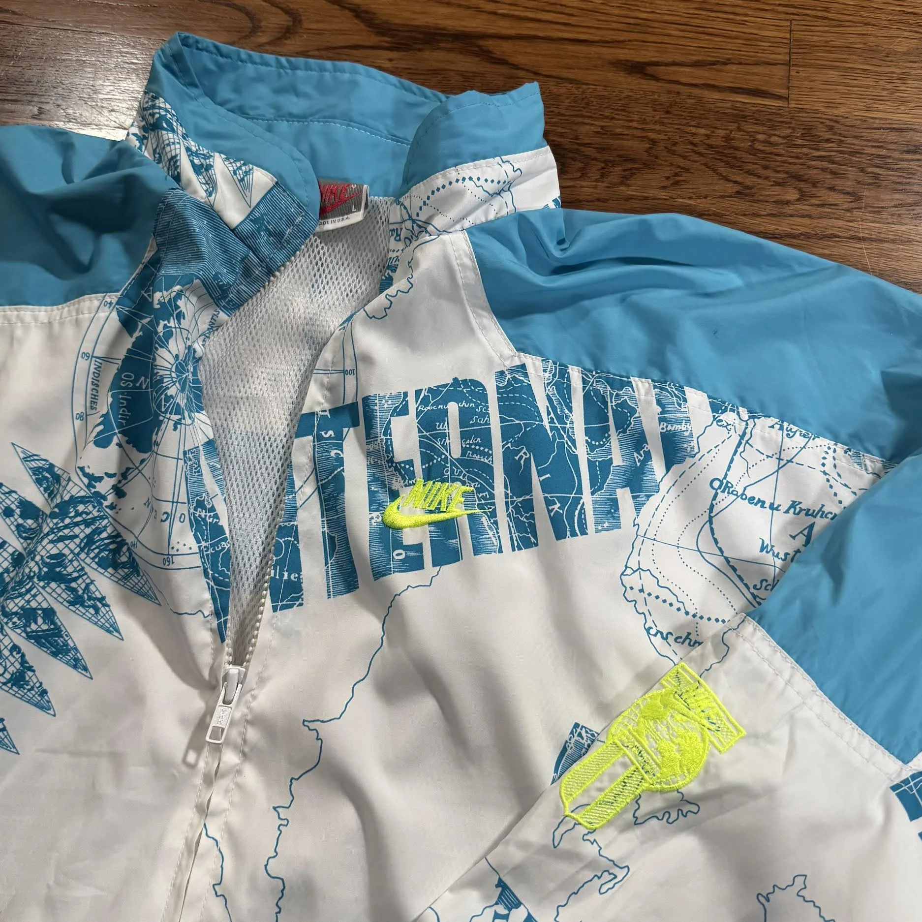 Nike International close up .jpg