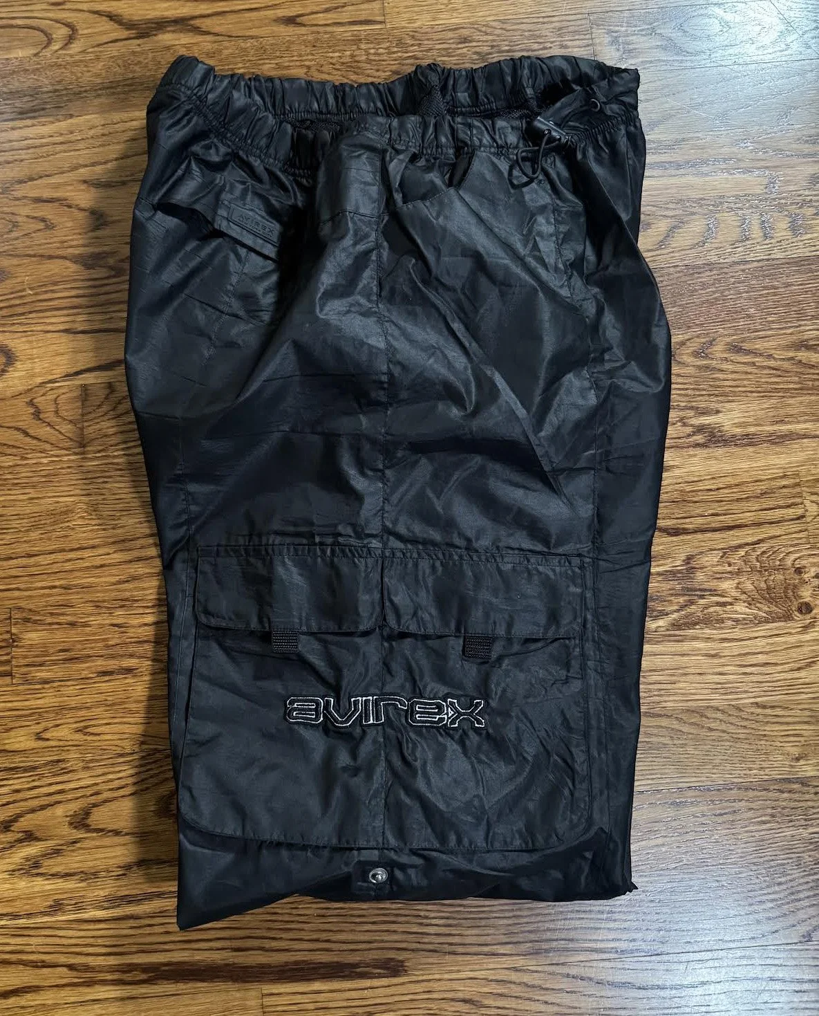 Cargo Pocket of avirex pants.jpg