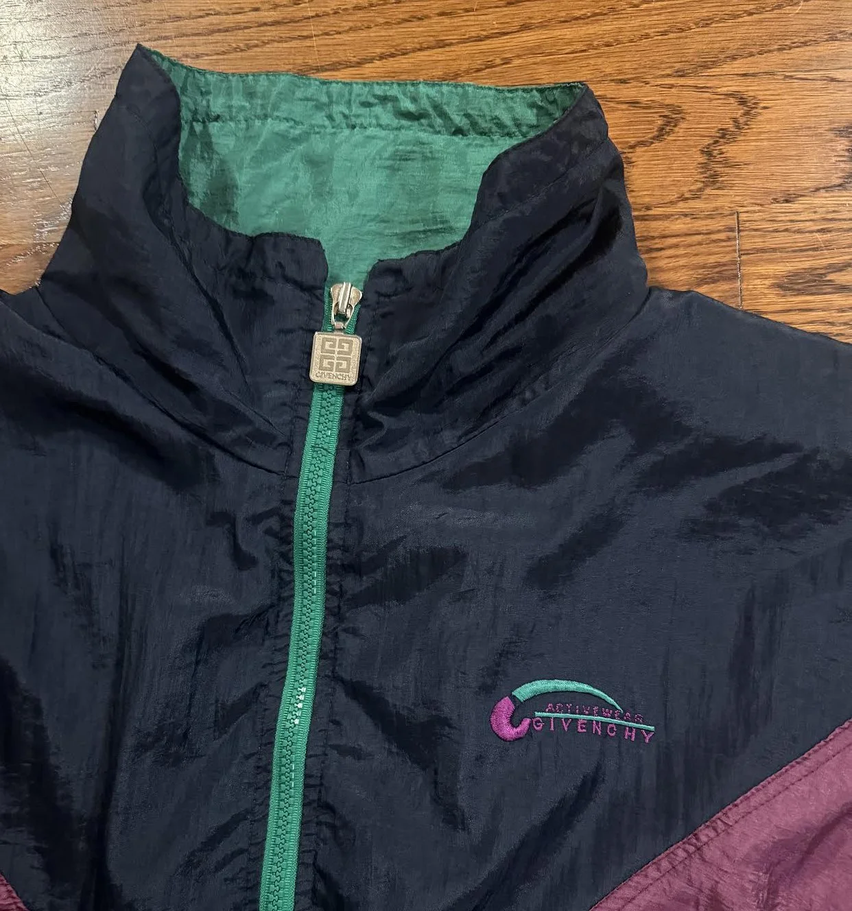 Givenchy windbreaker logo .jpg