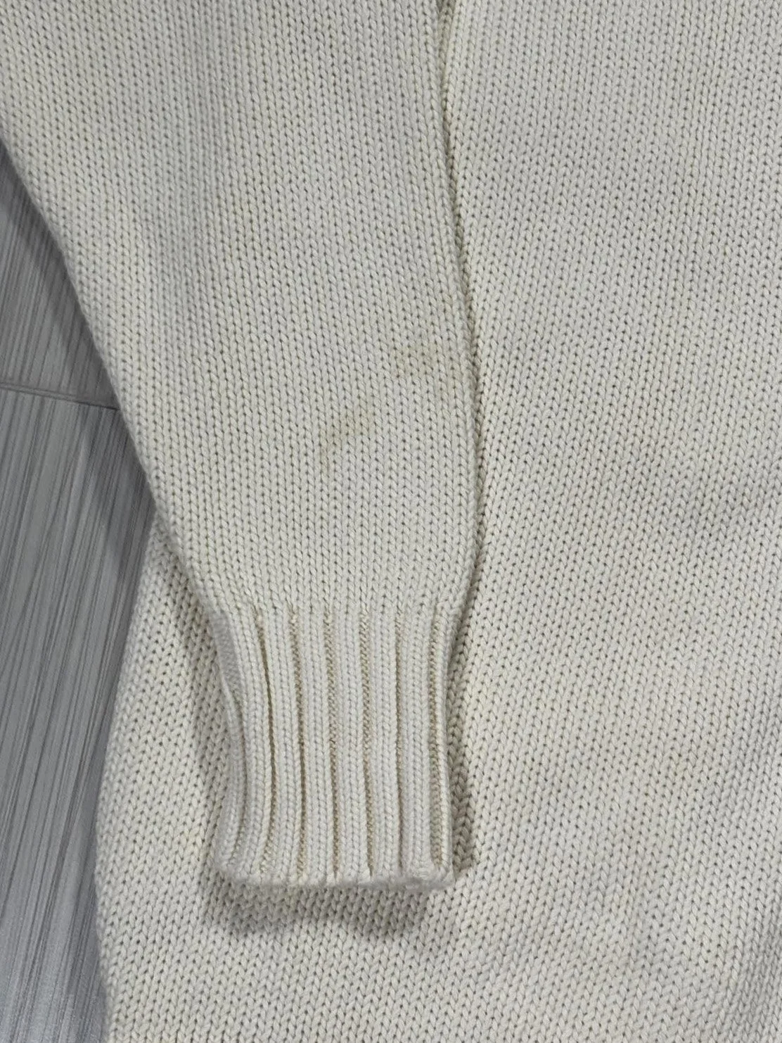 minor stain on sleeve.jpg