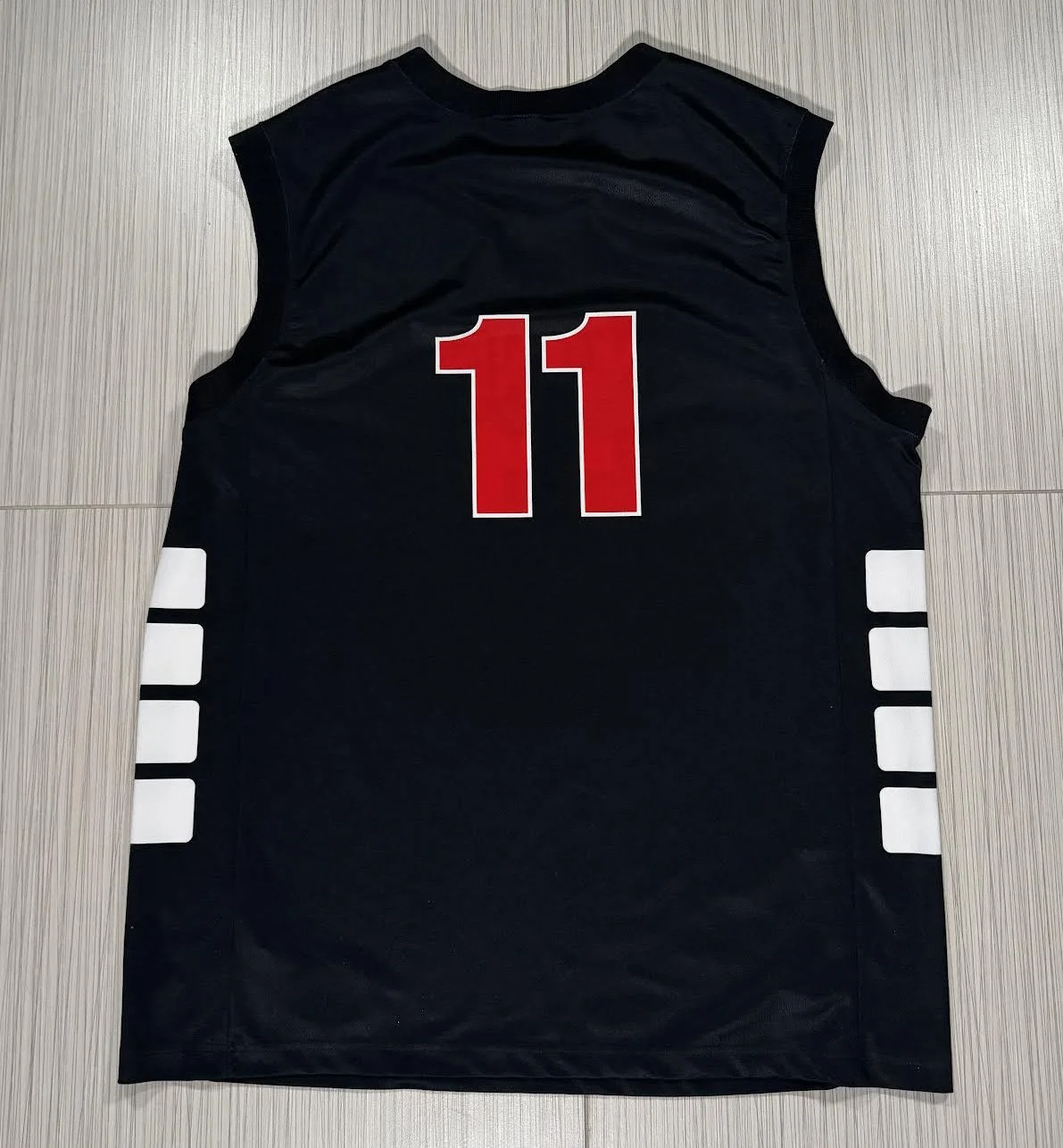 Back of Air Jordan Cincy University jersey.jpg