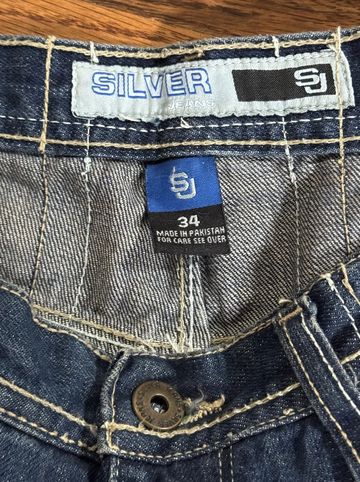 Silver Jeans tag.jpg