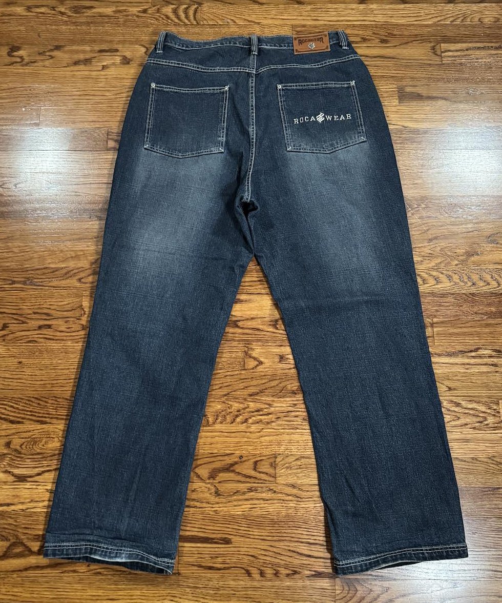 back of Rocawear pants .jpg