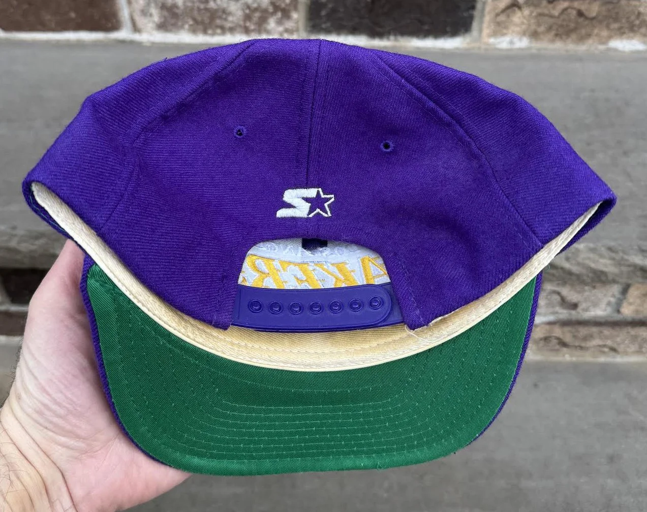 Back of Lakers Wool Snapback .jpg