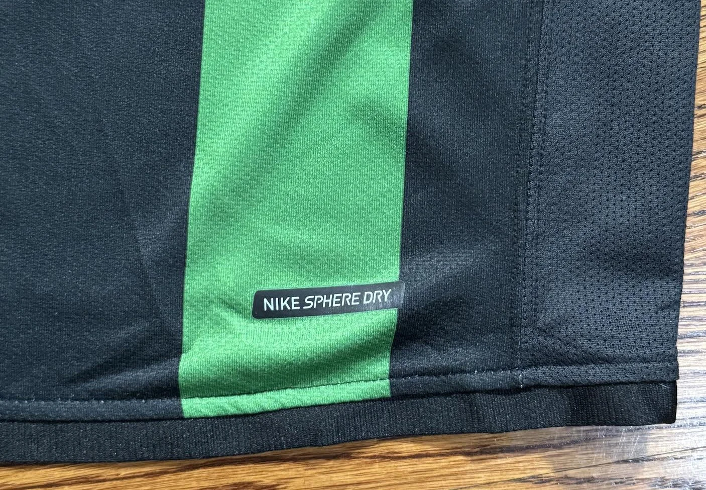 Nike Sphere dry logo.jpg