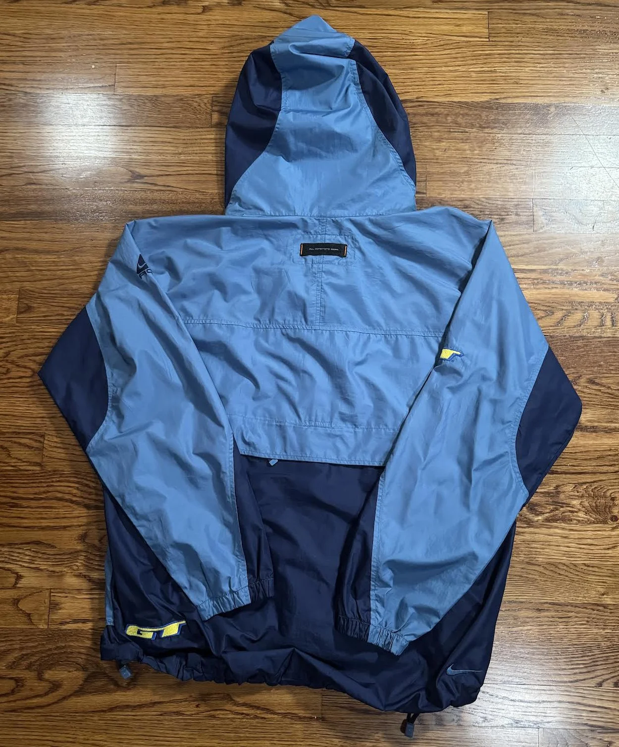 back of Nike GT Windbreaker .jpg