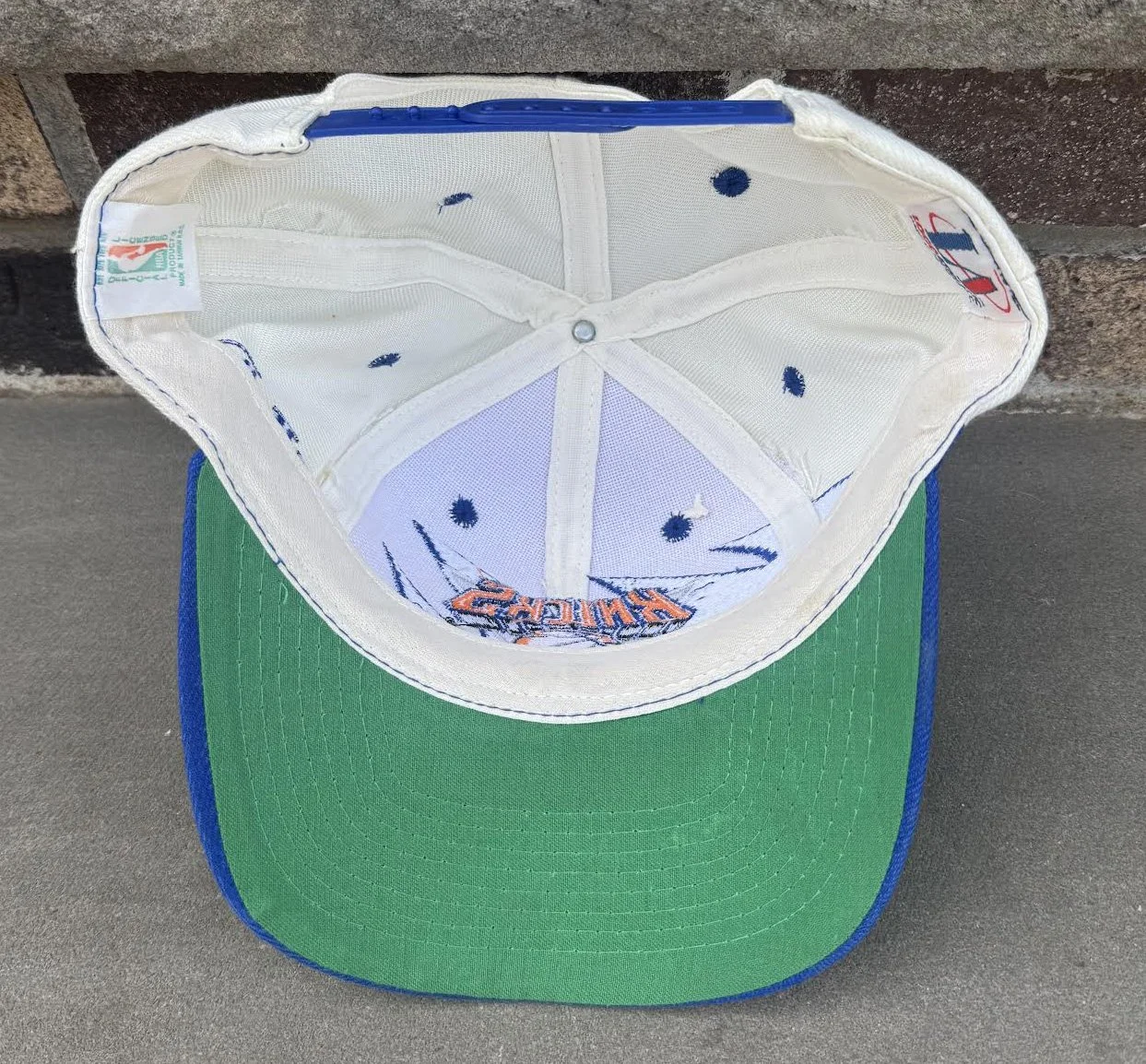 inside of Knicks cap sharktooth.jpg