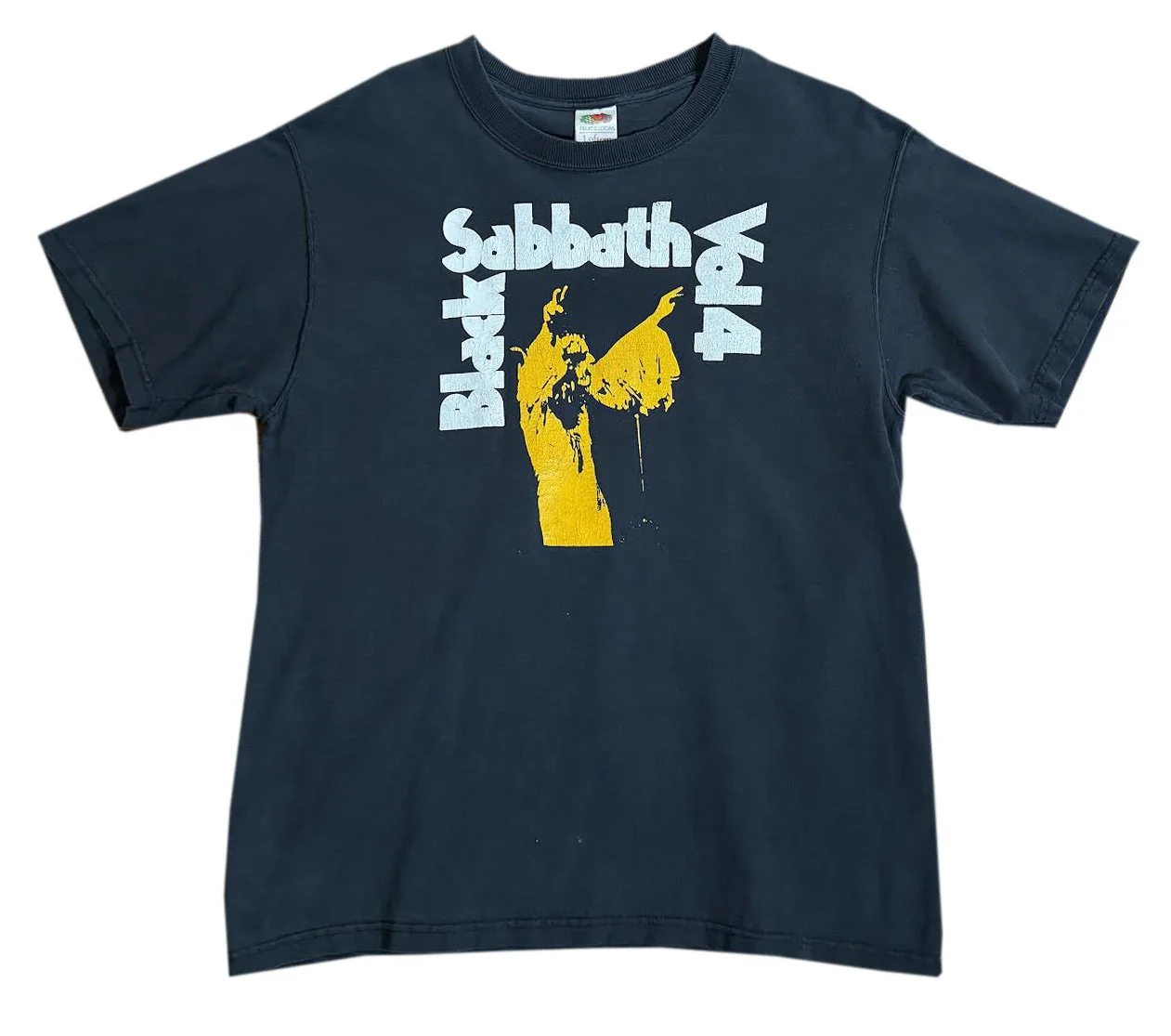 Vol+4+Black+Sabbath+90s+tee. 