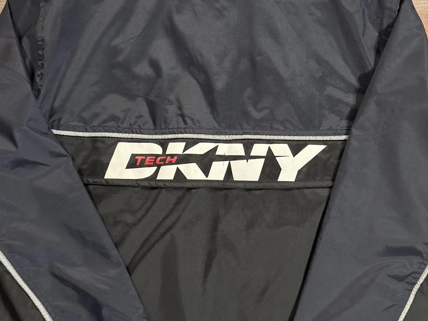 Vintage DKNY Tech USA Hooded Navy / Black / 3M Jacket (Size M) NWT 
