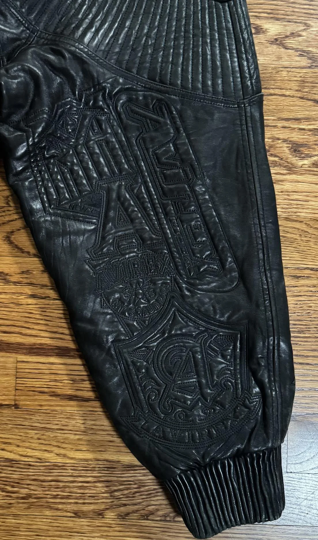 avriex sleeve.jpg