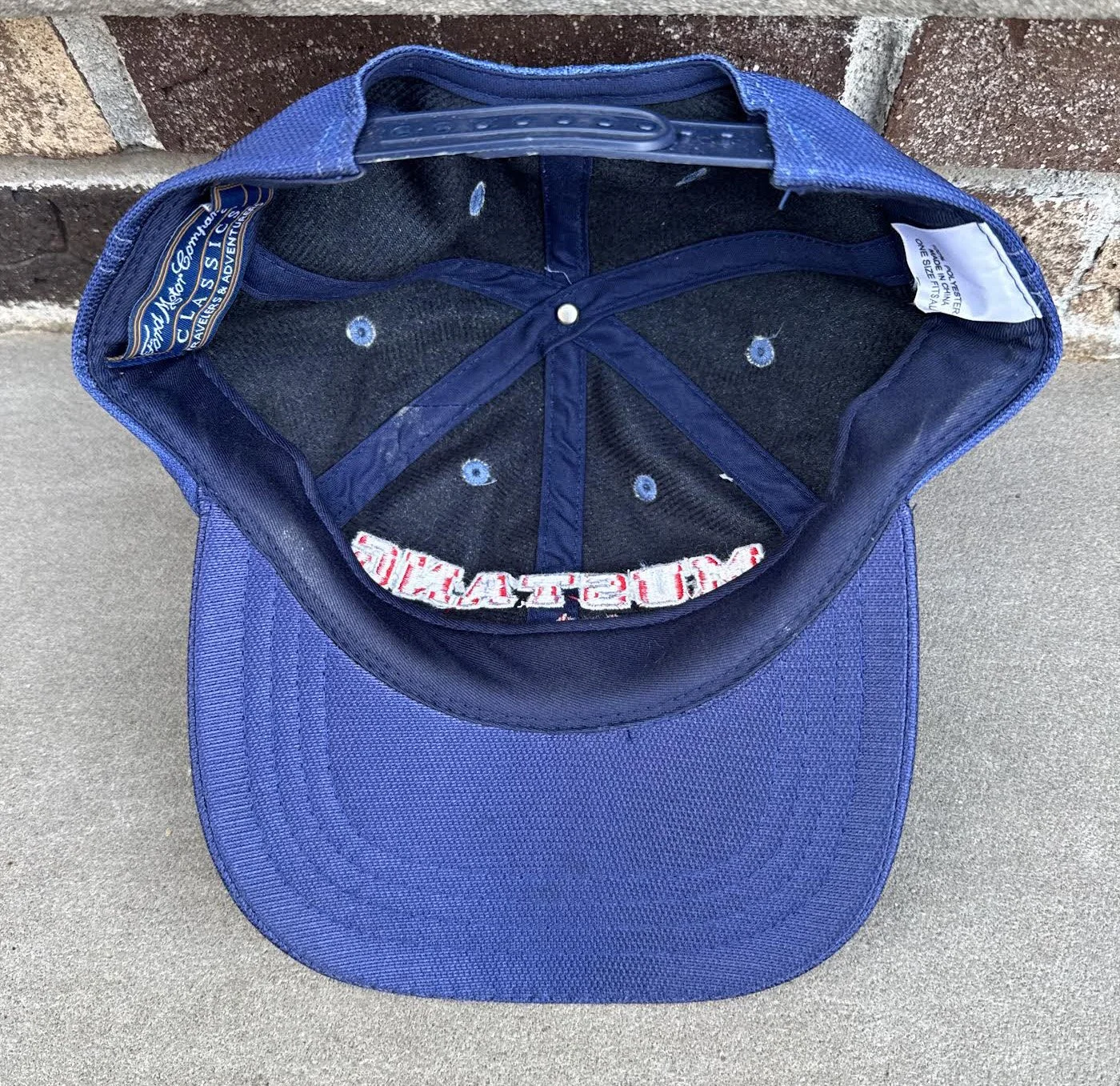 inside of Ford Cap.jpg