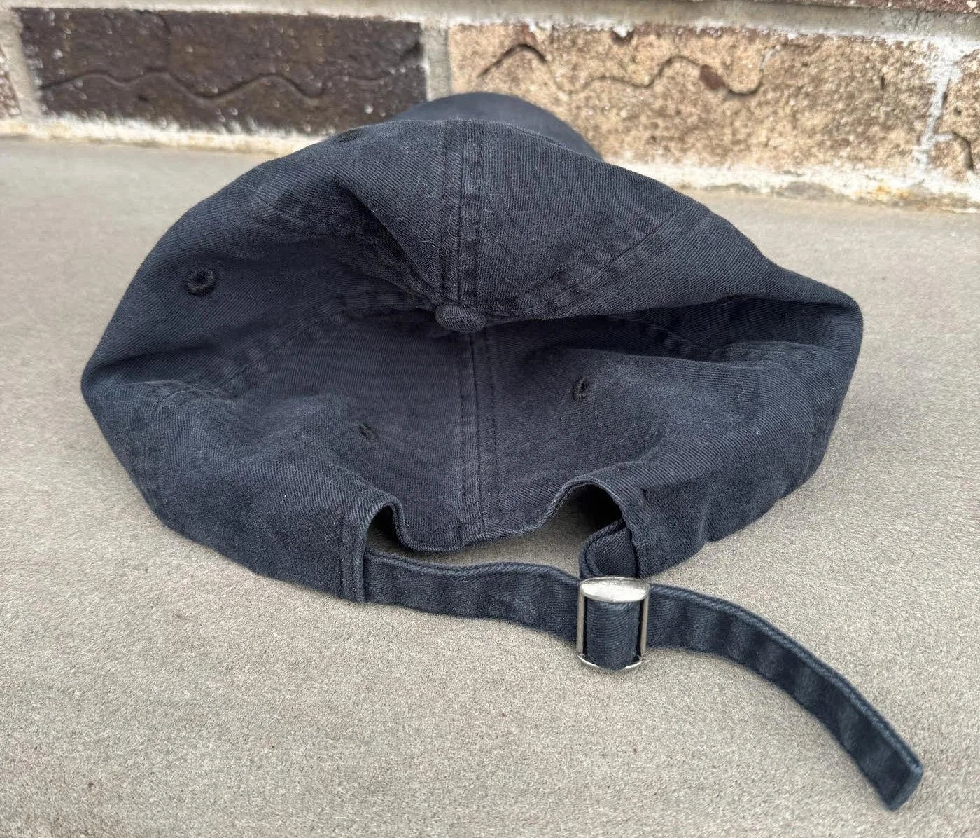 bck of Knicks Cap.jpg