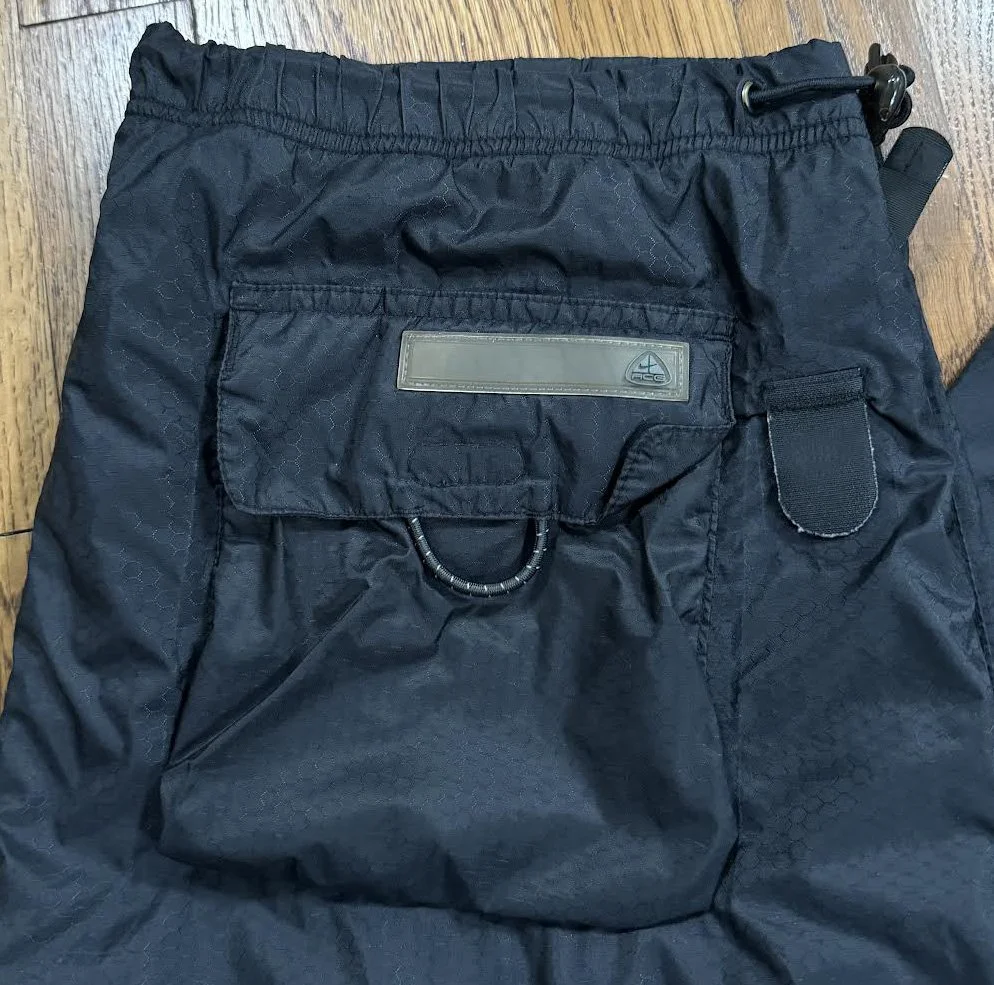 Nike ACG pocket.jpg