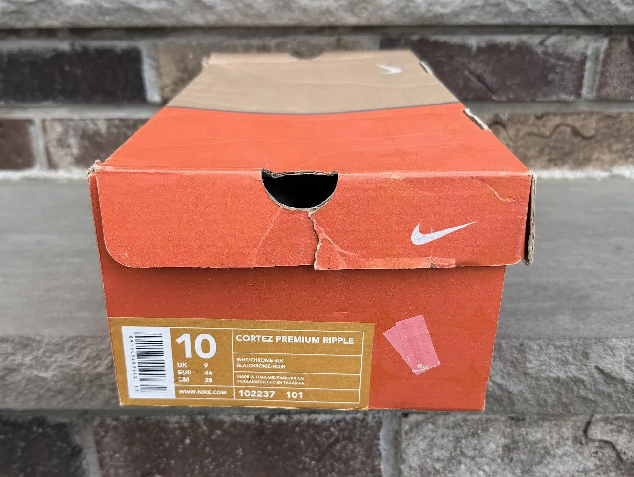 Nike Corete Premium box.jpg
