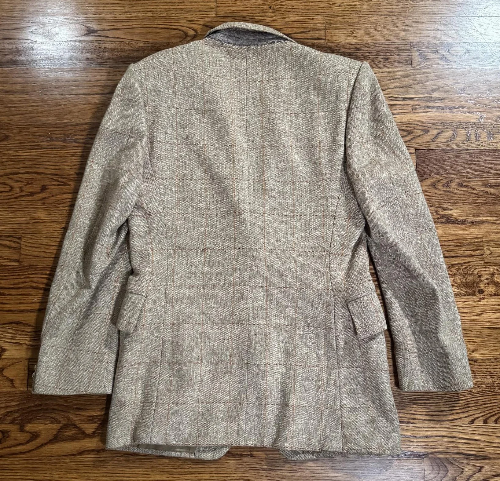 back of Yves Saint Laurent Blazer.jpg