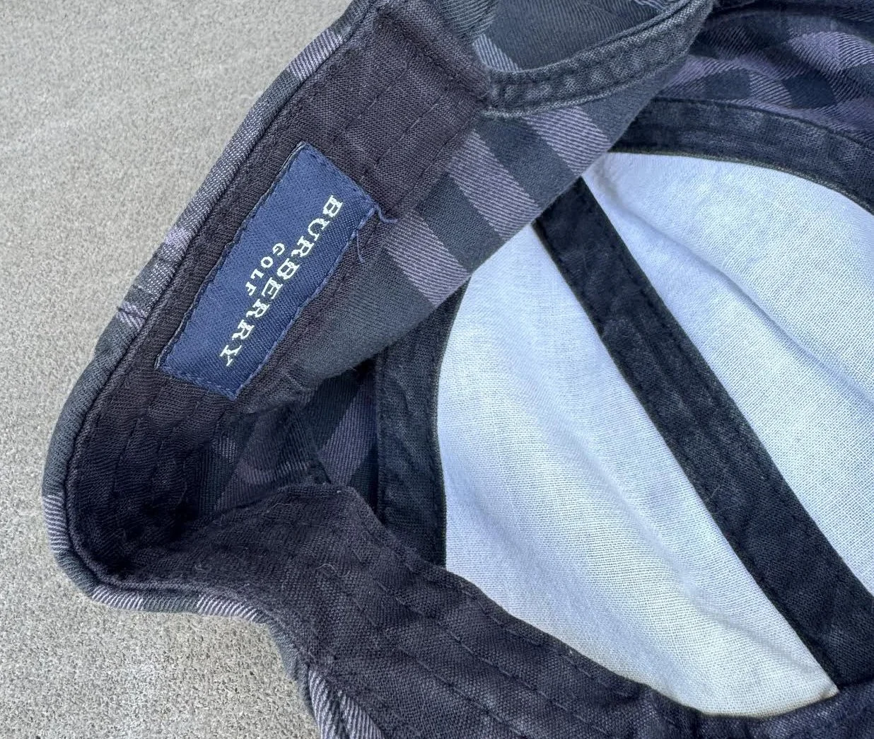 Burberry Golf tag.jpg