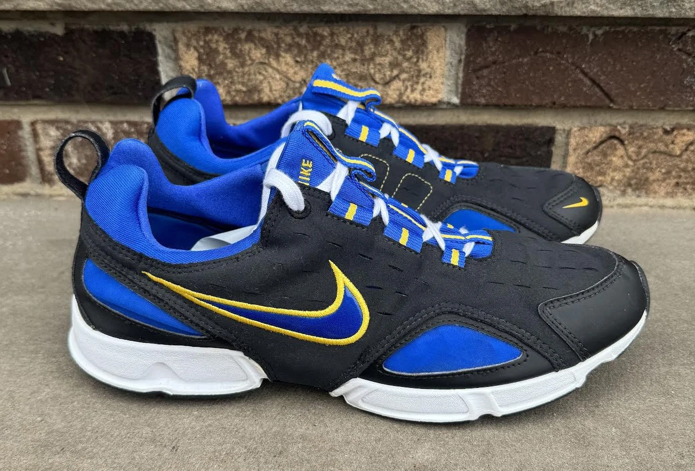 Nike Recoupe Varsity Black Blue Running Shoes Sneakers Mens Size 9.5 Nike Recoupe Varsity Royal Maize Black (Size 10.5) DS — RootsBK main image 3