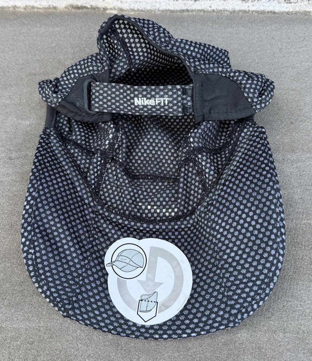 inside of Nike 1oz cap.jpg