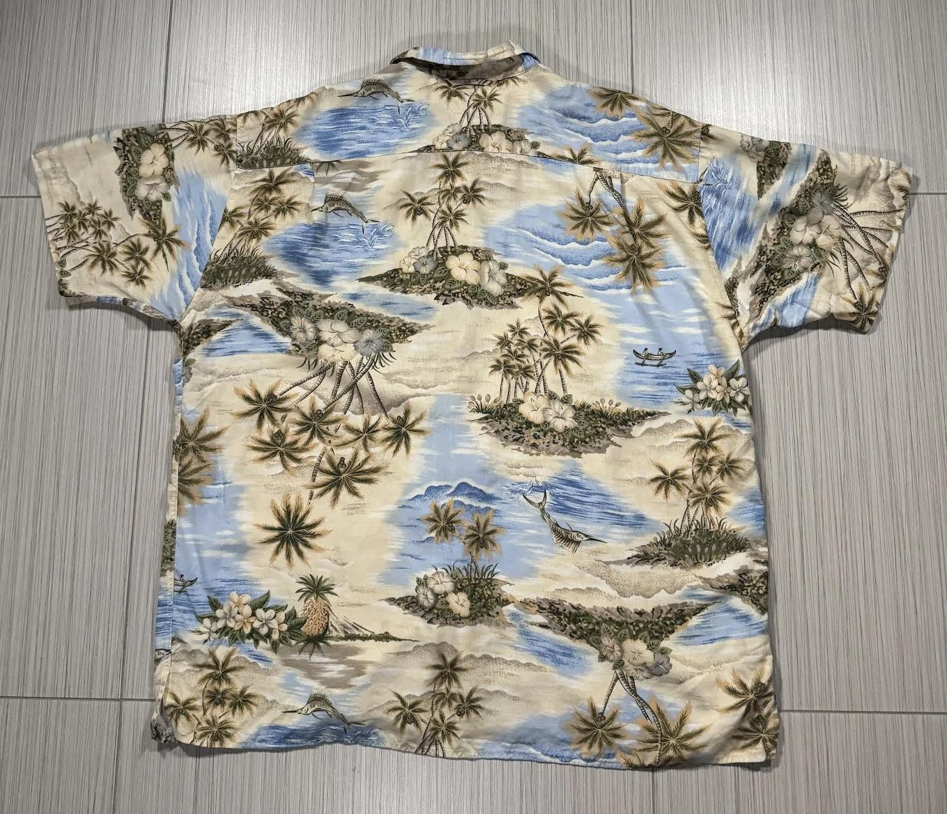Back of Beach print shirt.jpg