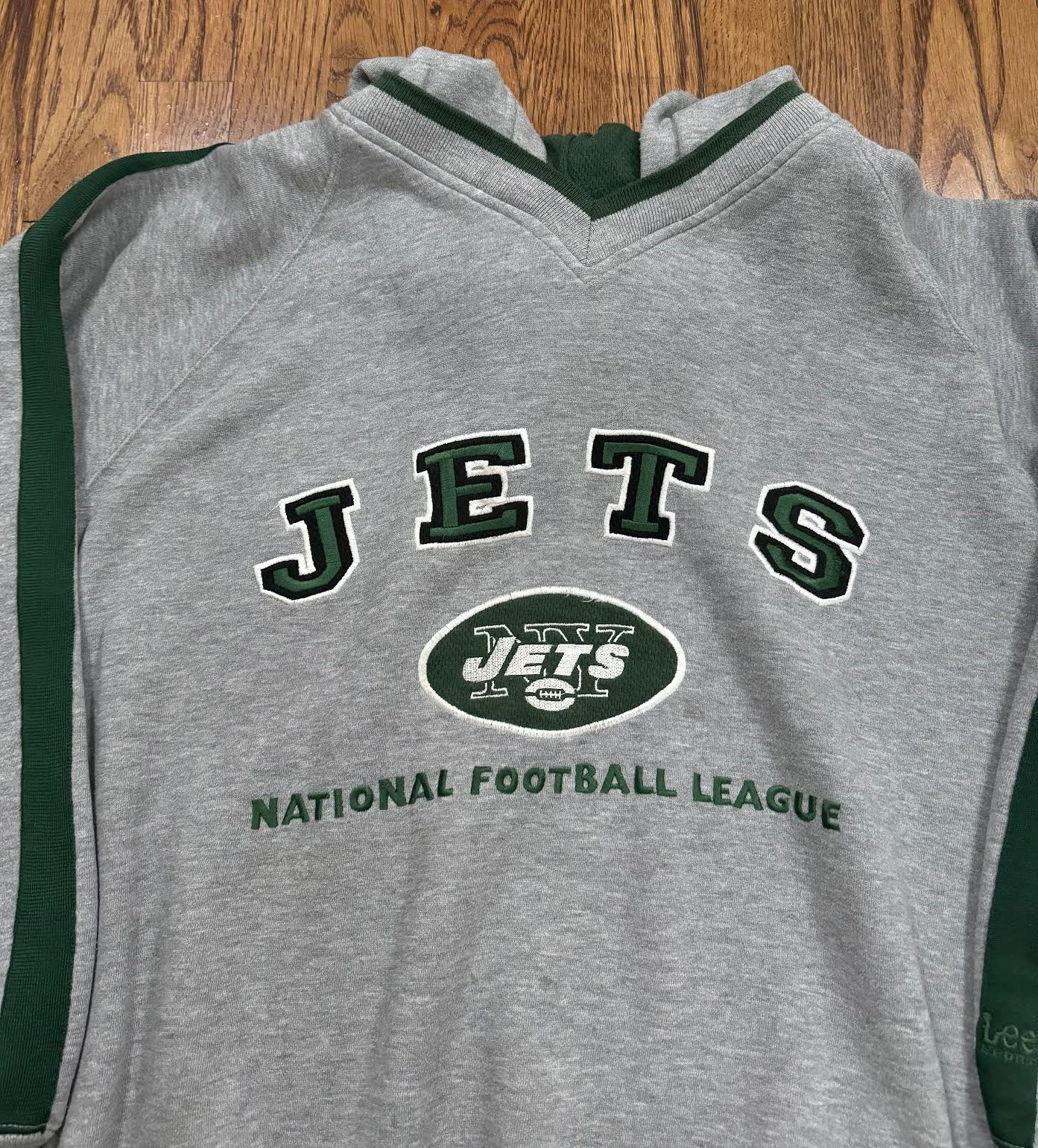 Jets logo on front .jpg