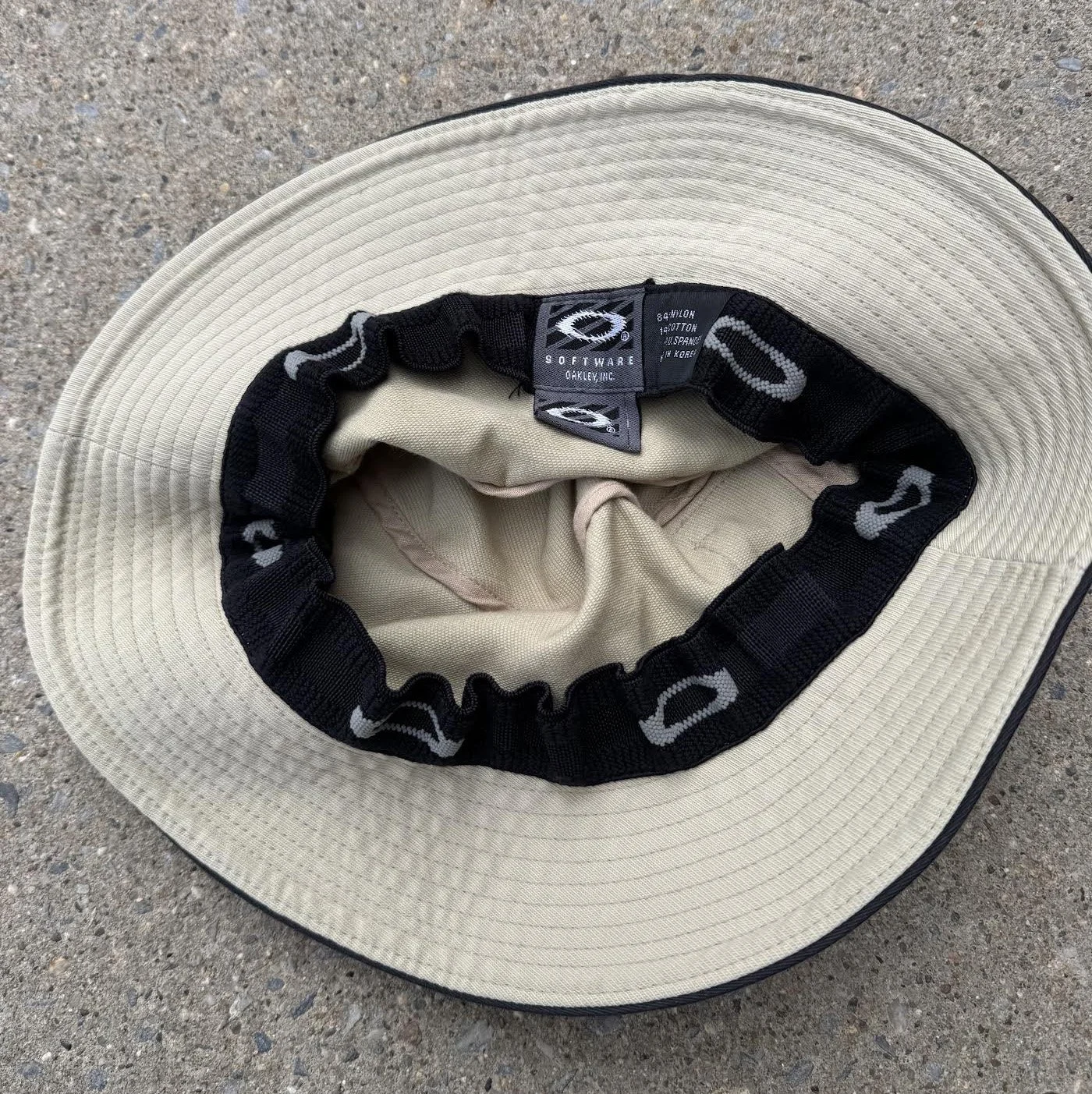 inside of Oakley Software Bucket.jpg