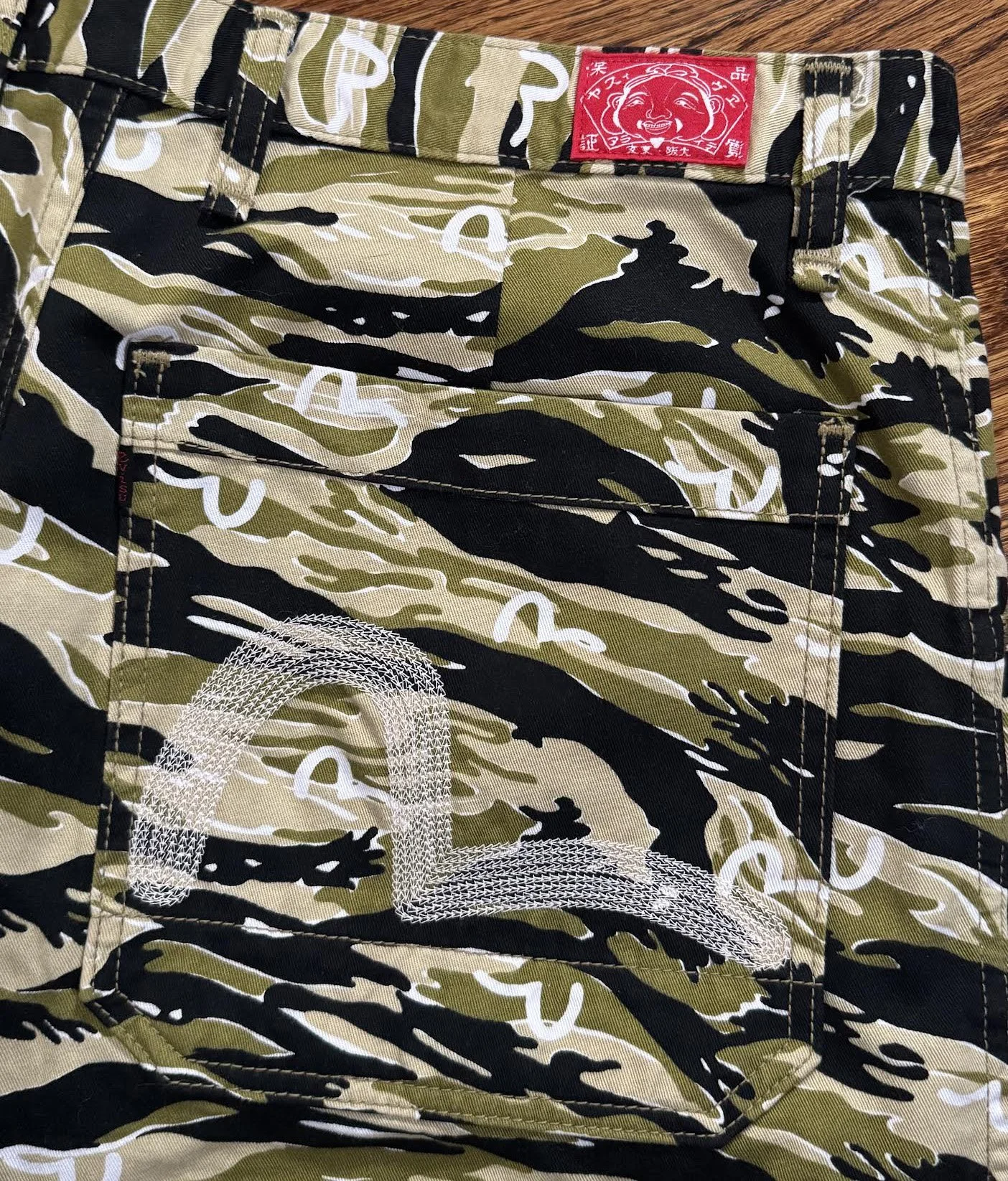 evisu logo.jpg