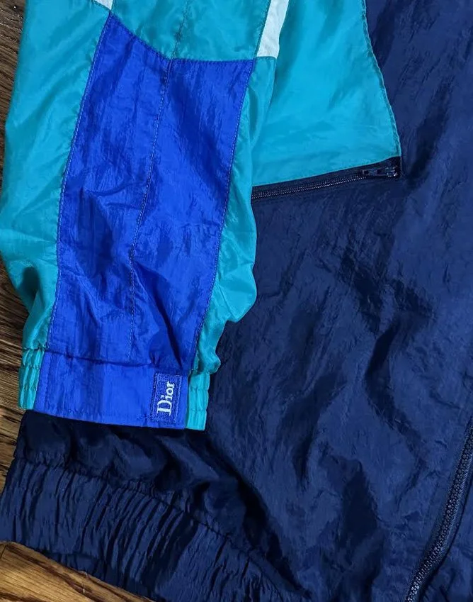 Dior Patch on sleeve .jpg