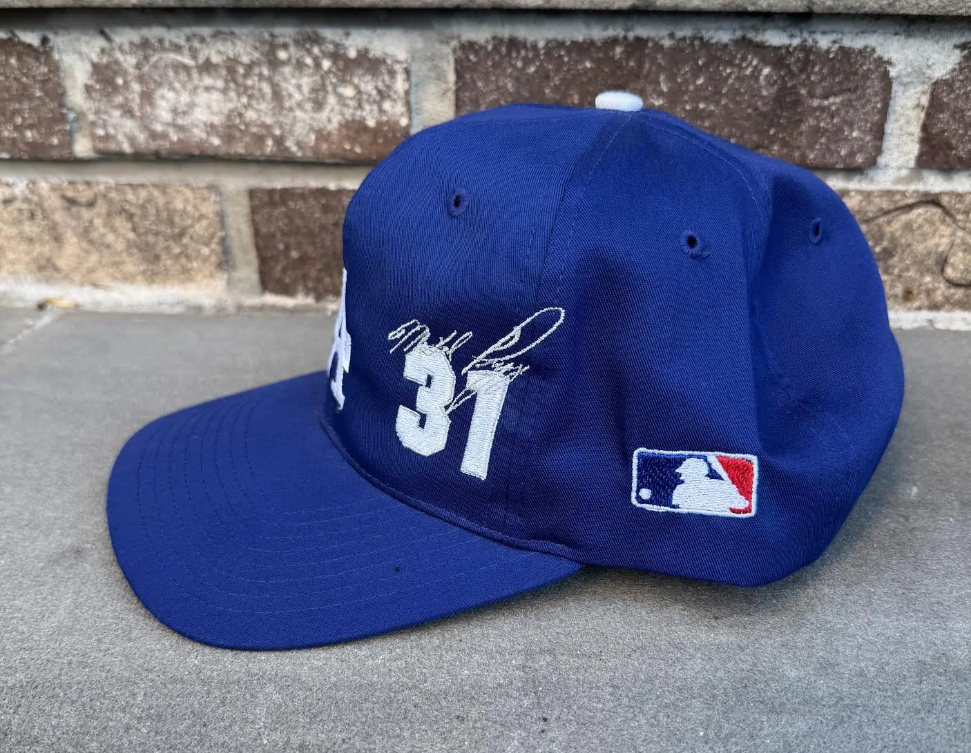 Side 2 of dodgers hat.jpg