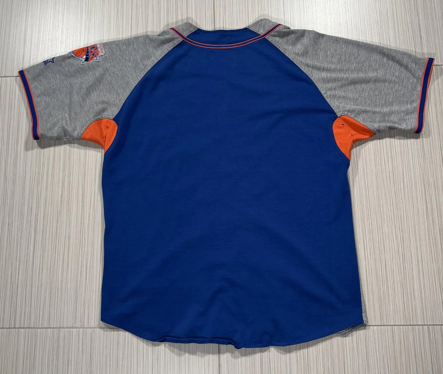 back of Starter Knicks Jersey.jpg
