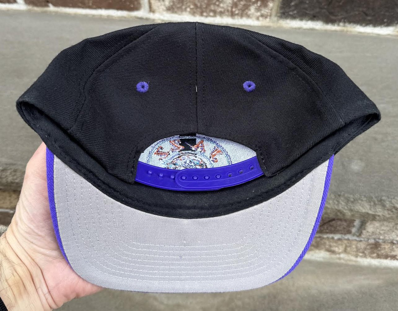 back of Utah Jazz snapback.jpg