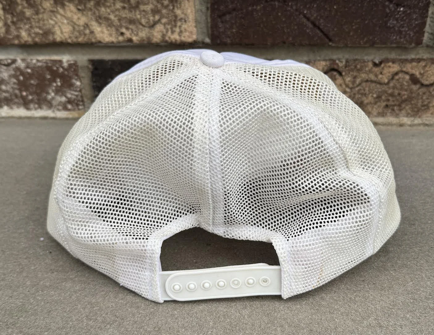 back of Seaver retirment hat.jpg